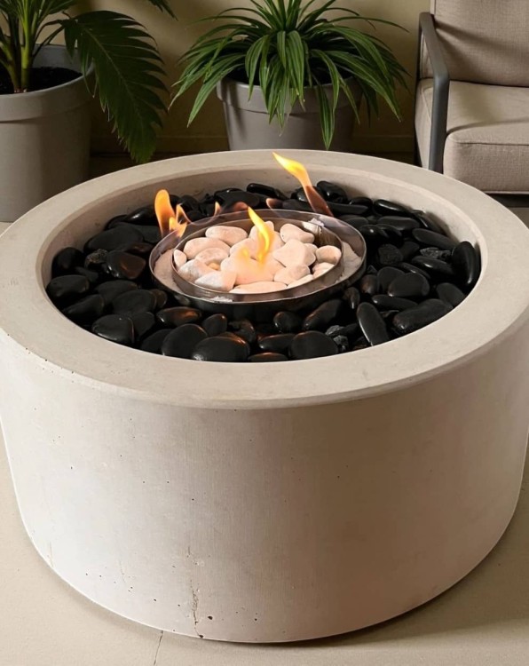 biokominek-betonowy-wolnostojacy-z-ogniem-dekorioart.jpg.jpg.jpg