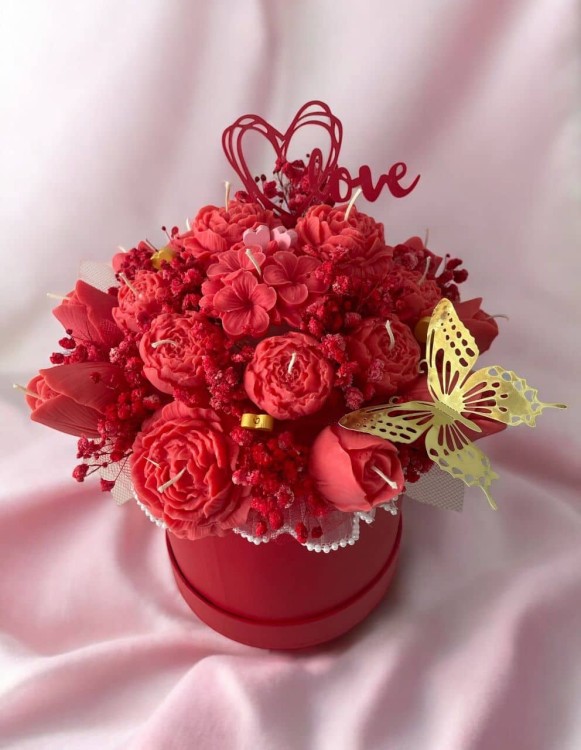 power-of-love-flower-box-walentynki-swieca-sojowa.jpg